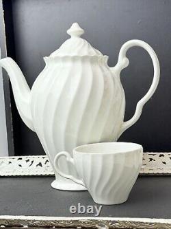 Johnson Bros. Regency Coffee Pot / 10 Piece Set Suffolk Snow White Ironstone