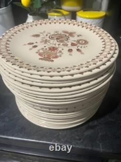 Johnson Bros Stafford Shire Jamestown Hand Engraving Dinnerware Set (110pcs)