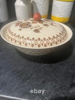 Johnson Bros Stafford Shire Jamestown Hand Engraving Dinnerware Set (110pcs)