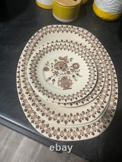 Johnson Bros Stafford Shire Jamestown Hand Engraving Dinnerware Set (110pcs)