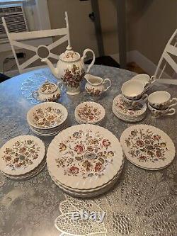 Johnson Bros Staffordshire Bouquet milticolor fine china set