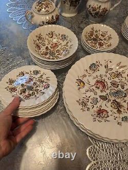 Johnson Bros Staffordshire Bouquet milticolor fine china set