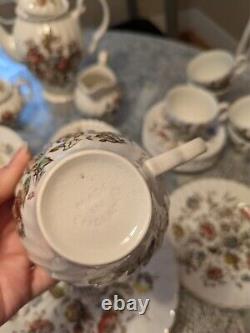 Johnson Bros Staffordshire Bouquet milticolor fine china set
