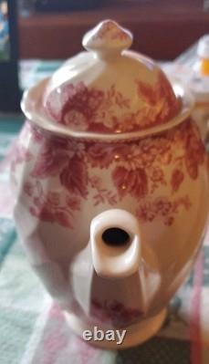 Johnson Bros Strawberry Fair Coffeepot