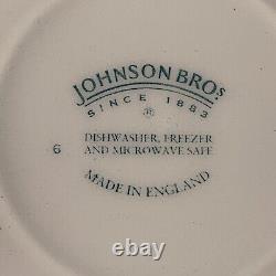Johnson Bros Victorian Christmas Tea Set 19 Pieces Made in England. MINT