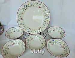 Johnson Brother SUMMER CHINTZ China 25 Pieces 5 Total Place Settings NICE