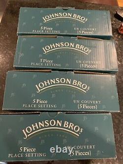 Johnson Brothers Blue Willow 5 Piece Place Set NEW IN THE BOX lot of 4