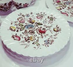 Johnson Brothers Bros Staffordshire Bouquet 30pc Serv for 4 Dinner Plates + MINT