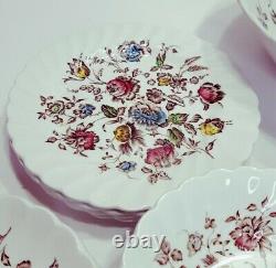 Johnson Brothers Bros Staffordshire Bouquet 30pc Serv for 4 Dinner Plates + MINT