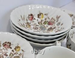 Johnson Brothers Bros Staffordshire Bouquet 31pc Serv for 4 Dinner Plates + MINT