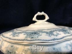 Johnson Brothers England Raleigh Covered Vegetable Bowl Blue Floral Scalloped