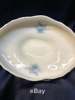 Johnson Brothers England Raleigh Covered Vegetable Bowl Blue Floral Scalloped