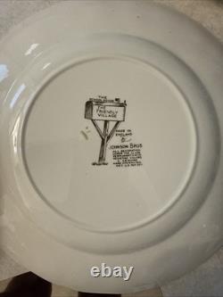 Johnson Brothers Friendly Village 50 Pc China Dinnerware Set Made in England
