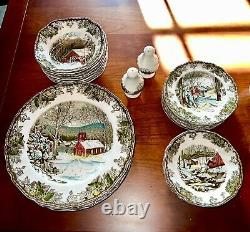 Johnson Brothers Friendly Village 8 place settings, serving pieces, 50 pieces