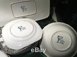 Johnson Brothers Friendly Village 93 Piece, 12 / 7pc Place Setting With Extra PCs