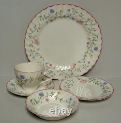 Johnson Brothers SUMMER CHINTZ 20 Piece Set FOUR PLACE SETTINGS More Items Here