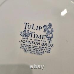 Johnson Brothers TULIP TIME BLUE, WHITE Background 25 Piece Set FOUR SETTINGS