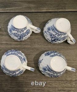 Johnson Brothers TULIP TIME BLUE, WHITE Background 25 Piece Set FOUR SETTINGS