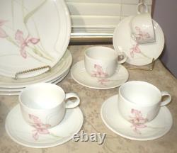 Johnson Brothers Vogue 24 Piece Place Dinnerware Set Rare