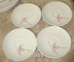 Johnson Brothers Vogue 24 Piece Place Dinnerware Set Rare