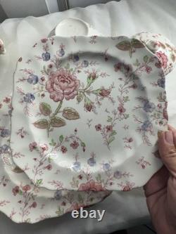 Johnson brothers rose chintz Set Of 58 Pieces