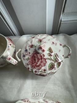 Johnson brothers rose chintz Set Of 58 Pieces