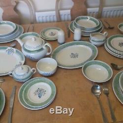 Johnson's brothers porcaline dinner service full set in excellent condition