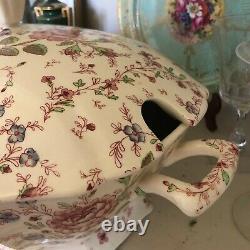 Lovely Johnson Bros Huge Rose Chintz Soup Tureen