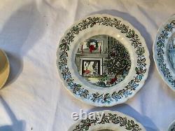 Merry Christmas Johnson Brothers Set of 4 Dinner / Buffer Plates 10 3/4