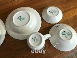 NIB Vintage Johnson Bros. The Friendly Village China Set 28 Pc Service for 4