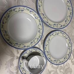 Near Mint Johnson BROS. Blue Floral Dinnerware Set (5 sets) From Japan