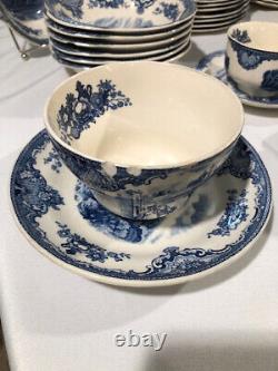 Old Brittan Castles by Johnson Bros. 121 Pieces of 19th Century Vintage China