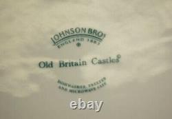Rare ANTIQUE Johnson Bros OLD BRITAIN CASTLES BLUE Dinner Plates (2)