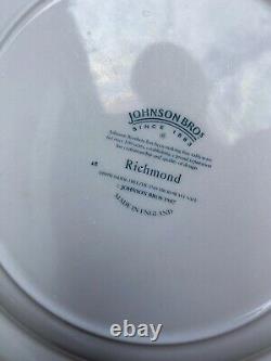 Richmond White Dinner Plate 10 3/8 Johnson Brothers England-4 Total