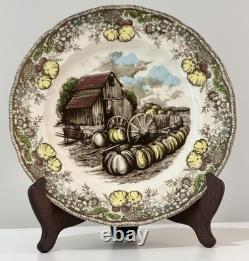 The Friendly Village by Johnson Bros. Fall Luncheon Plates Set 4 RARE & NWT