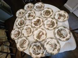 VINTAGE 1950s SET OF 16 JOHNSON BROS FAMILY VILLAGE DINNER PLATES (1 REPAIRED)