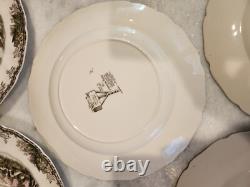 VINTAGE 1950s SET OF 16 JOHNSON BROS FAMILY VILLAGE DINNER PLATES (1 REPAIRED)