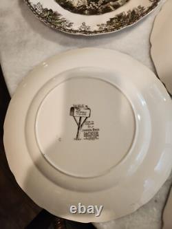 VINTAGE 1950s SET OF 16 JOHNSON BROS FAMILY VILLAGE DINNER PLATES (1 REPAIRED)