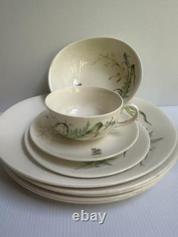 VTG 50s JOHNSON BROS. WILDFLOWER & BUTTERFLY DINNER PLACE-SET FOR 4 + EXTRA PC