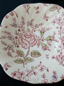 VTG Johnson Brothers Rose Chintz 5 PCS, 4 Place Settings, England