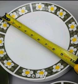 Vintage 70s Johnson Bros Meadowbrook Dinnerware Set Service for 6 MCM Daisy