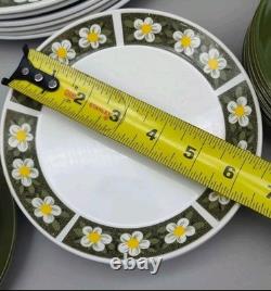 Vintage 70s Johnson Bros Meadowbrook Dinnerware Set Service for 6 MCM Daisy