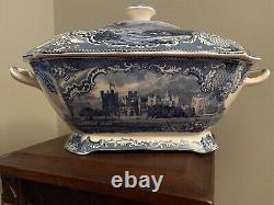 Vintage England Old Britain Castles / Blue Johnson Brothers Soup Tureen