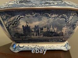 Vintage England Old Britain Castles / Blue Johnson Brothers Soup Tureen