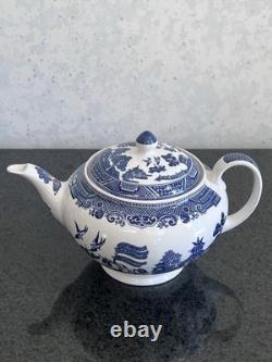 Vintage Johnson Bros. Blue Willow Large Teapot & Lid England 2nd
