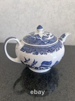 Vintage Johnson Bros. Blue Willow Large Teapot & Lid England 2nd