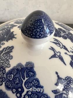 Vintage Johnson Bros. Blue Willow Large Teapot & Lid England 2nd