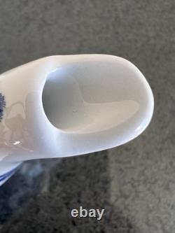 Vintage Johnson Bros. Blue Willow Large Teapot & Lid England 2nd