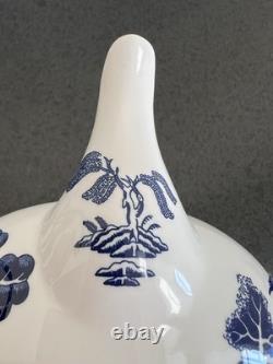 Vintage Johnson Bros. Blue Willow Large Teapot & Lid England 2nd