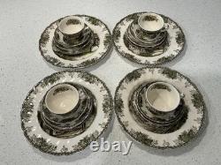 Vintage Johnson Bros England FRIENDLY VILLAGE 20 Piece Dinnerware Set For 4